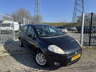 skadebil auto Fiat Punto 1.4 Dynamic 2007/3