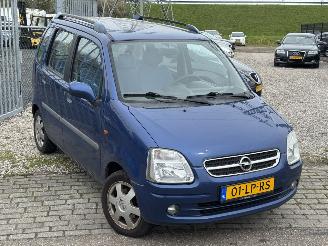 krockskadad bil auto Opel Agila 1.2-16 V Elegance 2003/3