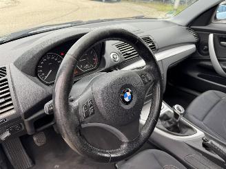 BMW 1-serie 118 D High Executive picture 11