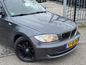 BMW 1-serie 118 D High Executive picture 2