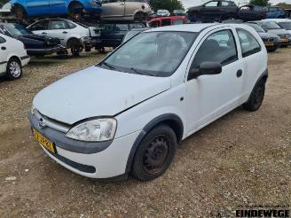 Vrakbiler auto Opel Corsa Corsa C (F08/68), Hatchback, 2000 / 2009 1.2 16V 2002/9