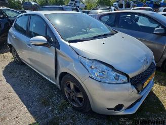 demontáž osobní automobily Peugeot 208 208 I (CA/CC/CK/CL), Hatchback, 2012 / 2019 1.2 Vti 12V PureTech 82 2013/11