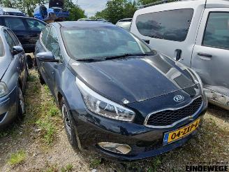 occasion passenger cars Kia Cee d Cee'd (JDB5), Hatchback 5-drs, 2012 / 2018 1.6 GDI 16V 2013/3