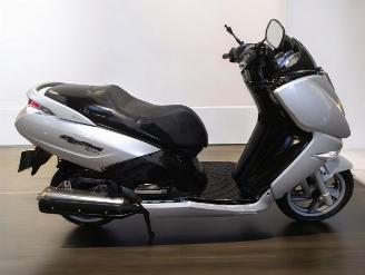 Avarii scootere Peugeot  CITYSTAR 2013/3