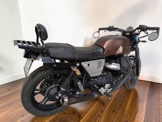 Moto Guzzi V 7 STONE picture 16