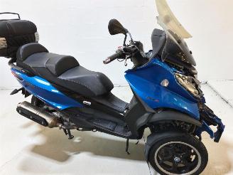 skadebil bromfiets Piaggio  MP3 2014/8