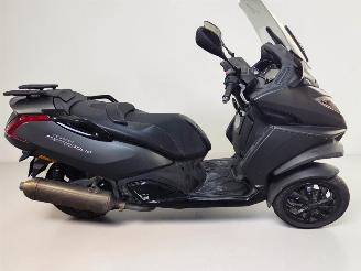danneggiata scooter Peugeot  METROPOLIS 2018/11