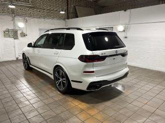 uszkodzony samochody osobowe BMW X7 xDrive40i M Sport Pro 7-sitz. PANO/HUD/AHK/HK 2025/9