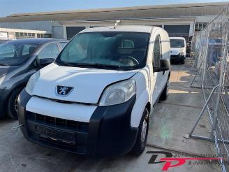 Vrakbiler auto Peugeot Bipper Bipper (AA), Van, 2008 1.4 HDi 2009/4