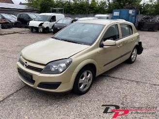Uttjänta bilar auto Opel Astra Astra H (L48), Hatchback 5-drs, 2004 / 2010 1.6 16V Twinport 2004/11
