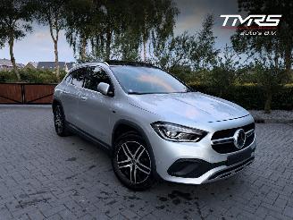 krockskadad bil auto Mercedes GLA GLA 250 e PANORAMA AHK Ambiance ACC Leder VOLL 2021/7