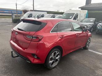 Unfallwagen Kia Cee d  2018/12