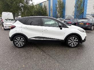 Renault Captur 1.2 TCe Initiale Paris picture 6