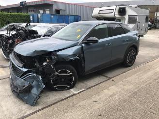 Démontage voiture Peugeot 3008 3008 III, MPV, 2023 e-3008 210 73 kWh 2024/9