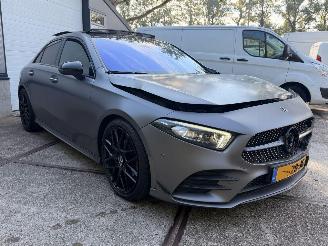 Unfallwagen Mercedes A-klasse A200 AMG Pano Memory Sfeer 2020/8