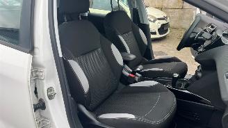 Peugeot 2008 1.2 Vti 12V PureTech 82 picture 20