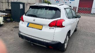 Peugeot 2008 1.2 Vti 12V PureTech 82 picture 8