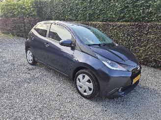 Voiture accidenté Toyota Aygo 1.0 VVT-I X-Play 2018/5