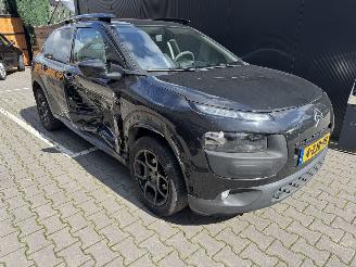 krockskadad bil auto Citroën C4 cactus 1.2 VTI Feel 2015/1