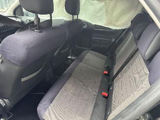 Citroën C4 cactus 1.2 VTI FEEL picture 16