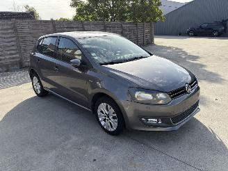 krockskadad bil auto Volkswagen Polo 1.6 TDI - 16V TURBO 2013/12