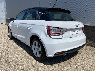 Audi A1 1.0 TFSI Adrenalin Airco, PDC Achter, Stoelverwarming picture 3