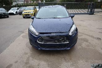 damaged passenger cars Ford Fiesta 1.0 BENZ 2015/4