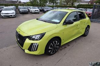 krockskadad bil auto Peugeot 208 1.2 BENZ 2025/5