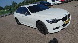 damaged passenger cars BMW 3-serie 318i  m sports clima 2018/9