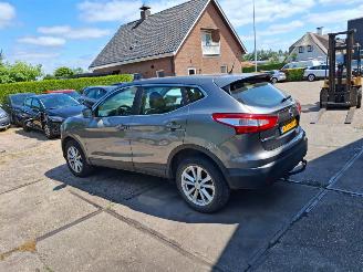 Unfallwagen Nissan Qashqai 1.2i connecta automaat     navi 2017/2