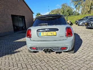 Vaurioauto  passenger cars Mini Cooper 1.6i 184pk  works uitvoering  navi leer 2014/1