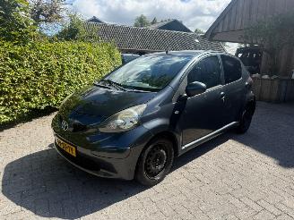 Coche accidentado Toyota Aygo 1.4D 5DRS AIRCO 2006/5