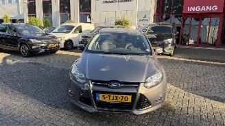  Ford Focus III Turnier 1.0 EcoBoost 2014/2