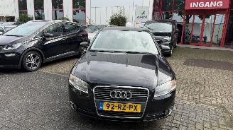 damaged passenger cars Audi A4 2.0 PRO LINE GEEN SCHADE 2005/10