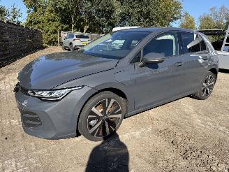 Schadeauto Volkswagen Golf 1.5 E-Hybride 2026/1