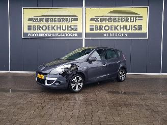 skadebil auto Renault Scenic 2.0 Bose Automatic 2011/5