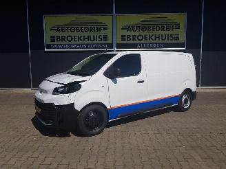 škoda dodávky Toyota Proace Worker 1.5 D-4D L2 Navigator 2024/9