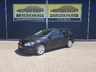 damaged passenger cars Volkswagen Golf 1.6 TDI Highline DSG 2015/3