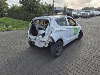 Coche siniestrado Opel Karl SPORTBACK E-TRON 2016/10