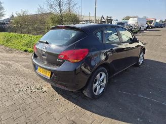 Salvage car Opel Astra 1.4 2010/4