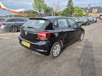 uszkodzony samochody osobowe Volkswagen Polo 1.0 TGi 2018/2