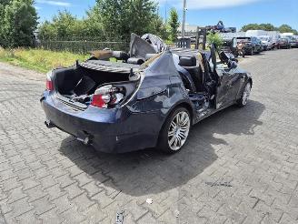 Coche siniestrado BMW 5-serie 520i 2003/1
