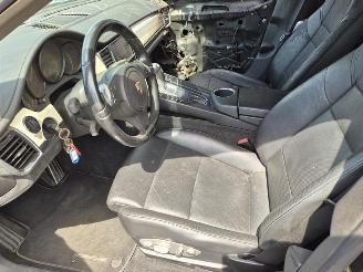 Porsche Panamera 4S picture 12
