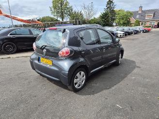 škoda osobní automobily Toyota Aygo 1.0 2010/6