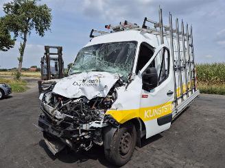 Renault Master 2.3 dCi picture 3