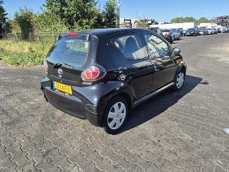 Vrakbiler auto Toyota Aygo 1.0 2010/9