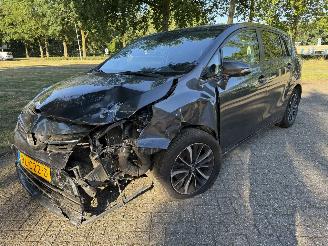 krockskadad bil auto Toyota Verso  2018/1