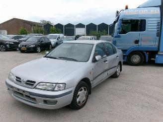 skadebil auto Nissan Primera 1,6 SLX Sedan - Airco 1997/8