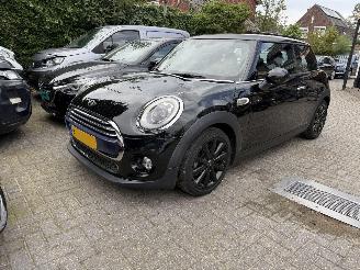 Schadeauto Mini Cooper Automaat 1.5 Chilli/Mary-Lebone Vaste prijs 2016/9