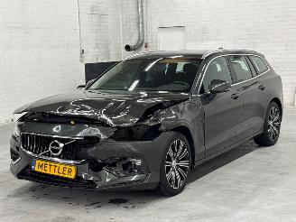 Voiture accidenté Volvo V-60 2.0 T6 16V Twin Engine Combi/o  Elektrisch Benzine 1.969cc 250kW (340pk) 4x4 2021/10